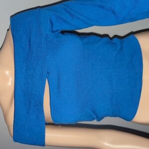 REVOLVE NBD Blue Cut Out. Off shoulder. Asymmetrical. One sleeve. sweater Medium